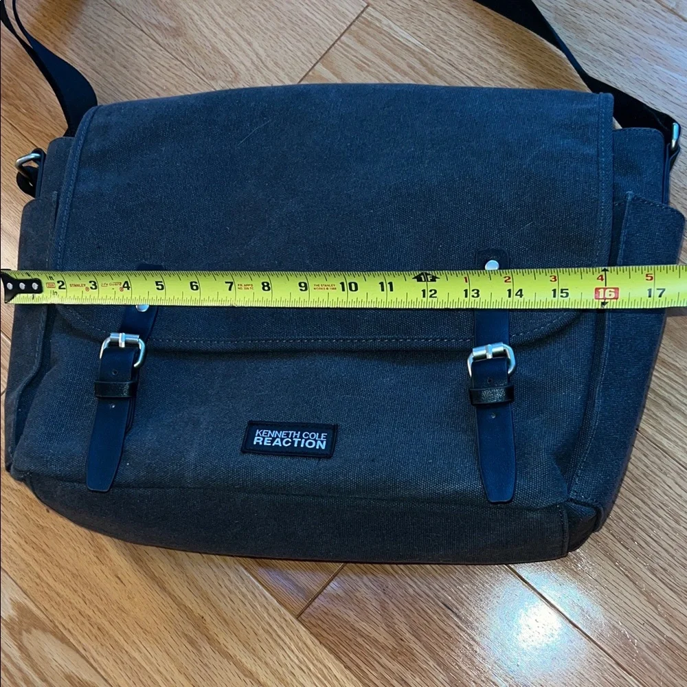 Kenneth Cole Reaction Charcoal Messenger Bag